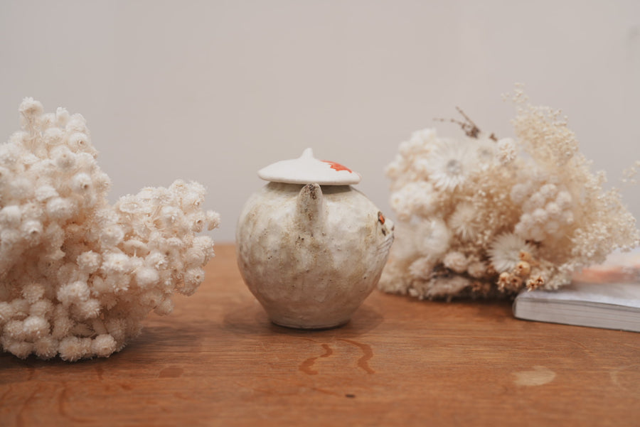 Shoko Matsuura 松浦唱子 Cat Flower Vase SM09