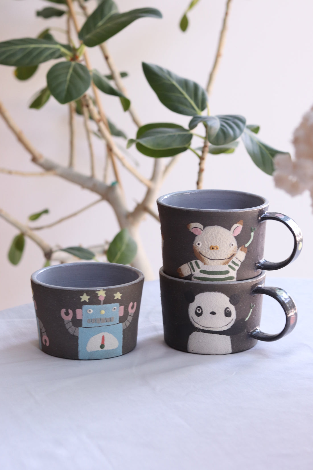 Akemi Nakamura 中村明美 Animal Mug AN03