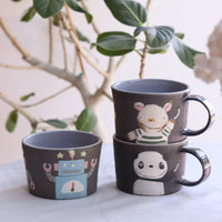 Akemi Nakamura 中村明美 Animal Mug AN03