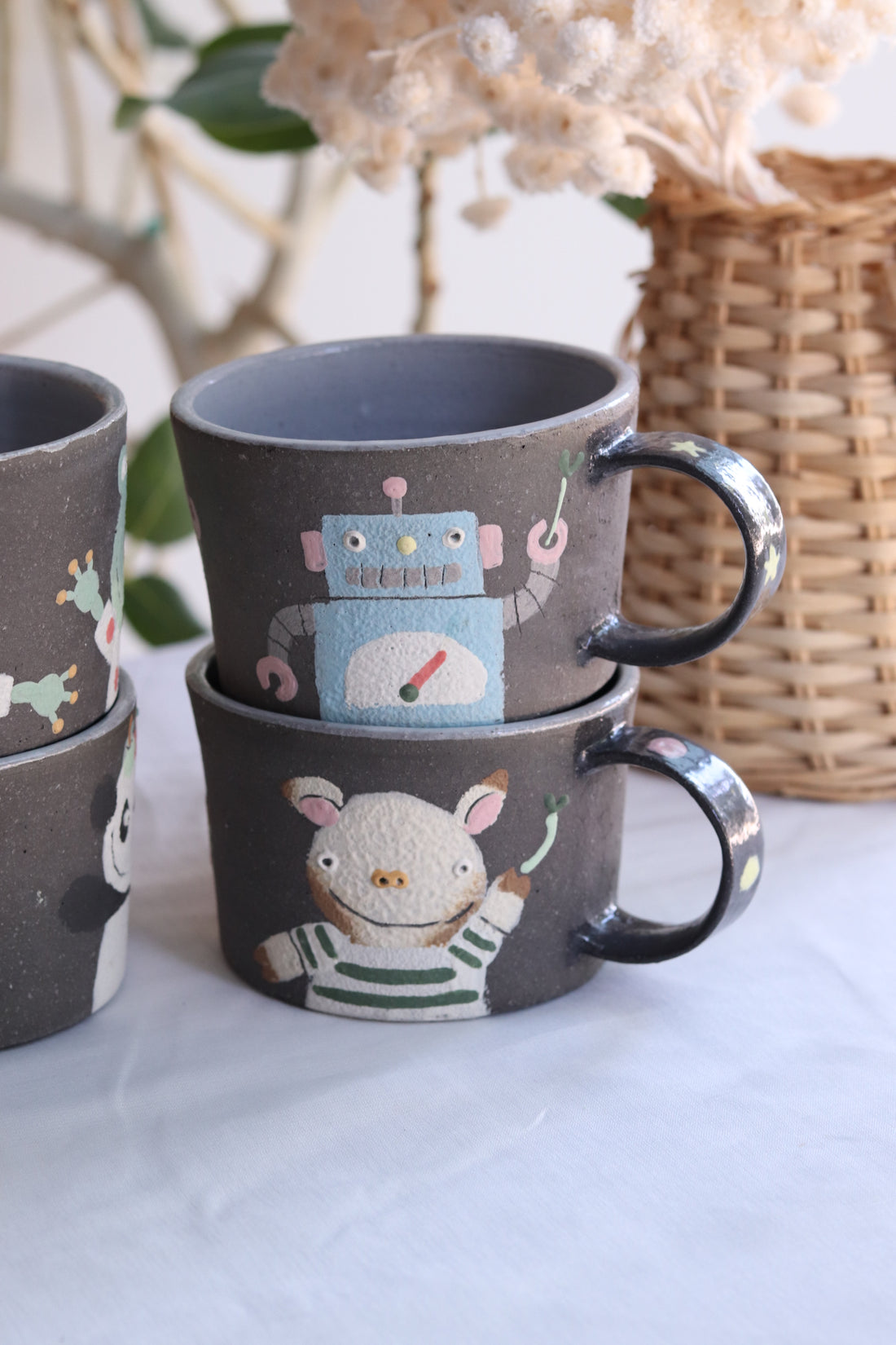 Akemi Nakamura 中村明美 Animal Mug AN03