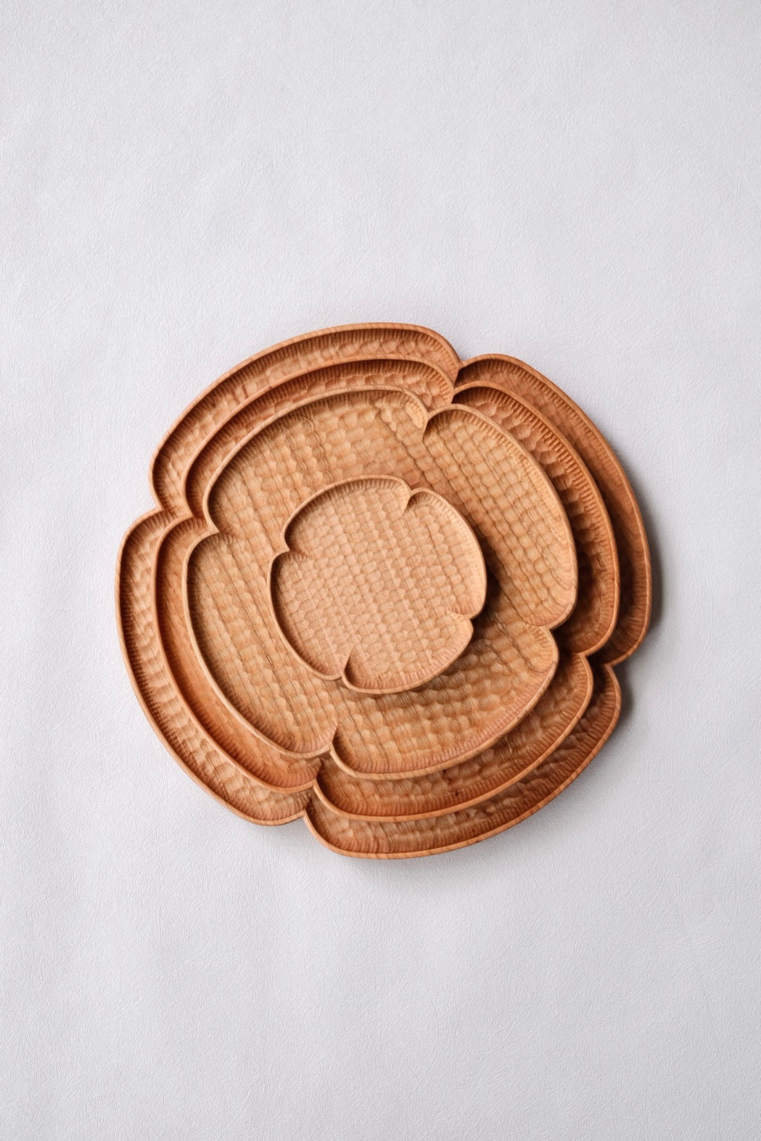 Kazunori Takatsuka 高塚和則 Flower Plate Cherry Wood Medium KU08