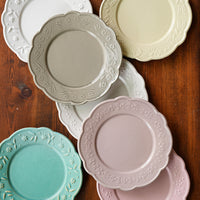 Atelier Gyuusha Medium Floral Shape Round Plate