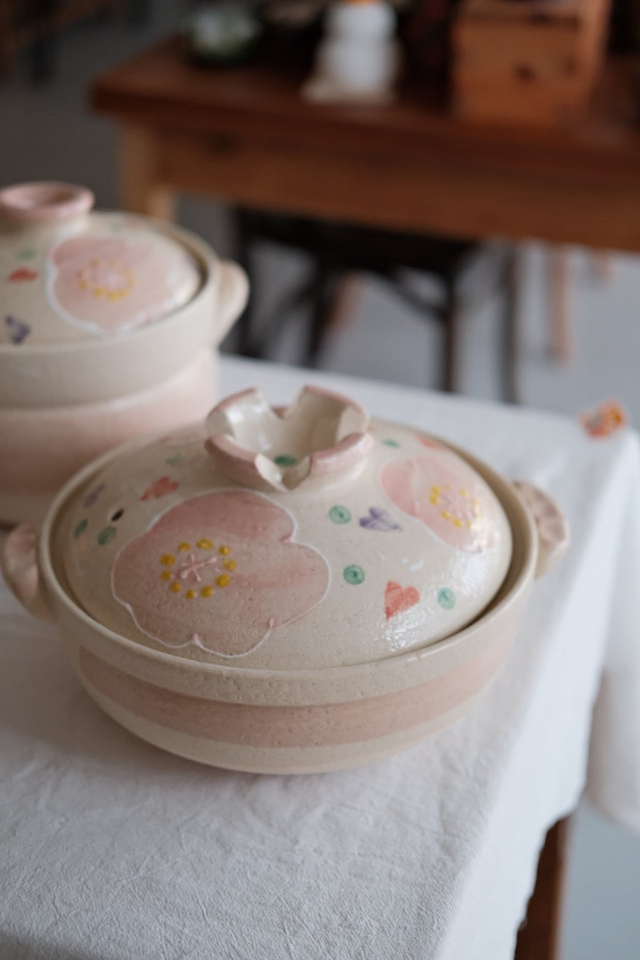 Banko ware Pink Floral Pattern Donabe Clay Pot