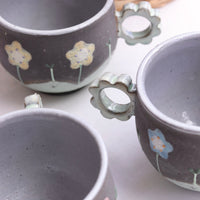 Akemi Nakamura 中村明美 Flower Mug with Ring Handle AN01