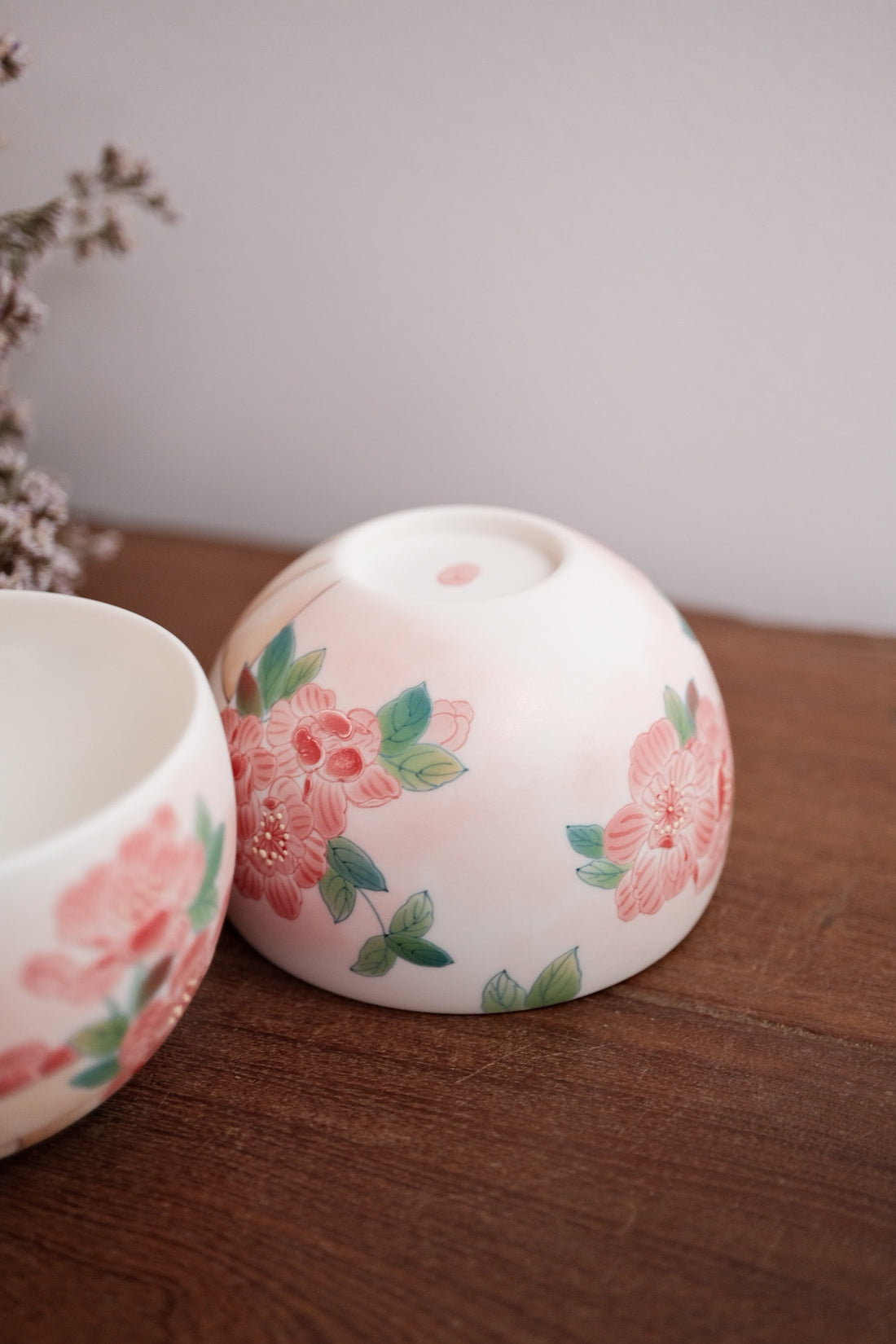 Baizhi Studio- Wild Rose Cat Coffee/Tea Egg Shape Cup