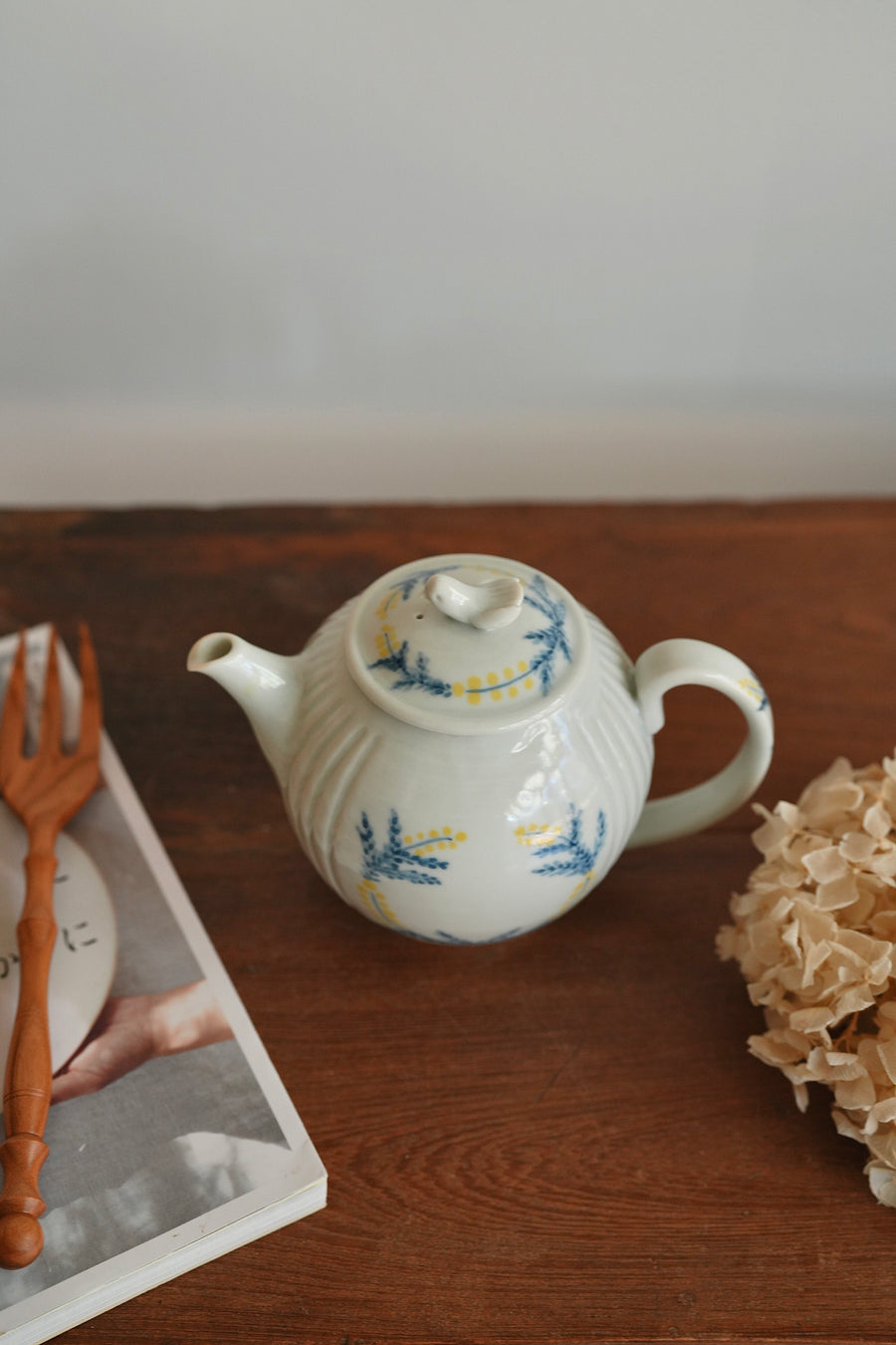 Maya Inamura 稲村真耶 Mimosa Teapot MI11 – Yochi Cups