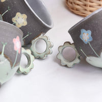 Akemi Nakamura 中村明美 Flower Mug with Ring Handle AN01