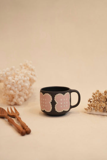 Kei Mitsumochi ミツ持啓 Flower with Black Background Mug - Pink KM61