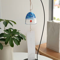 薬師窯 Maneki Neko Wooden Wind Chime Stand