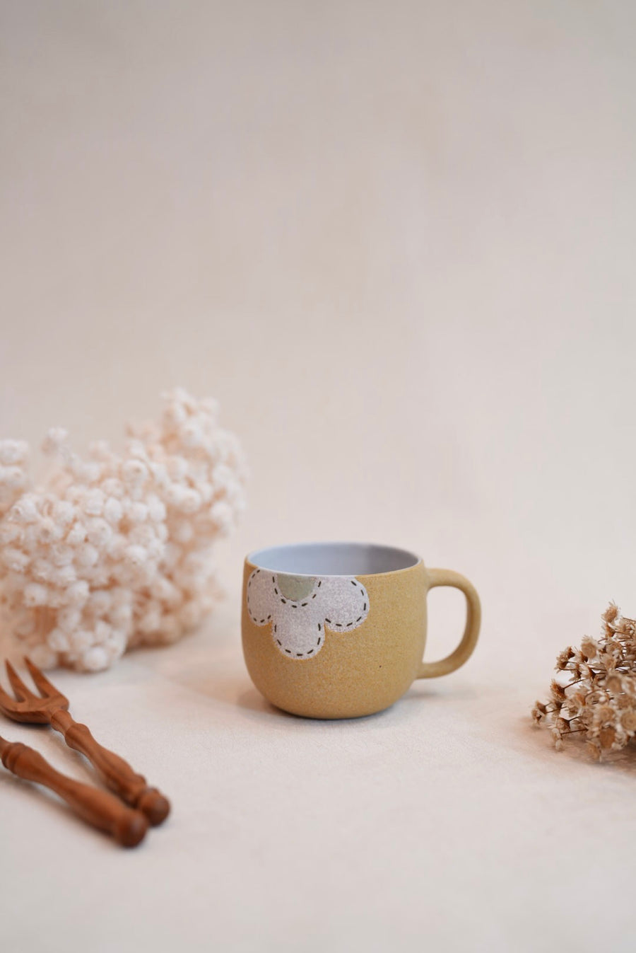 Kei Mitsumochi ミツ持啓 Flower Egg Shaped Mug and Saucer - Yellow KM77