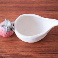 Atsumi Honda 本田あつみ Spouted Bowl with Strawberry Handle - AH34