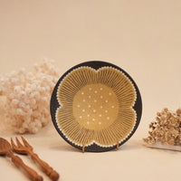 Kei Mitsumochi ミツ持啓 Yellow Flower with Black Background Small Round Plate  KM33