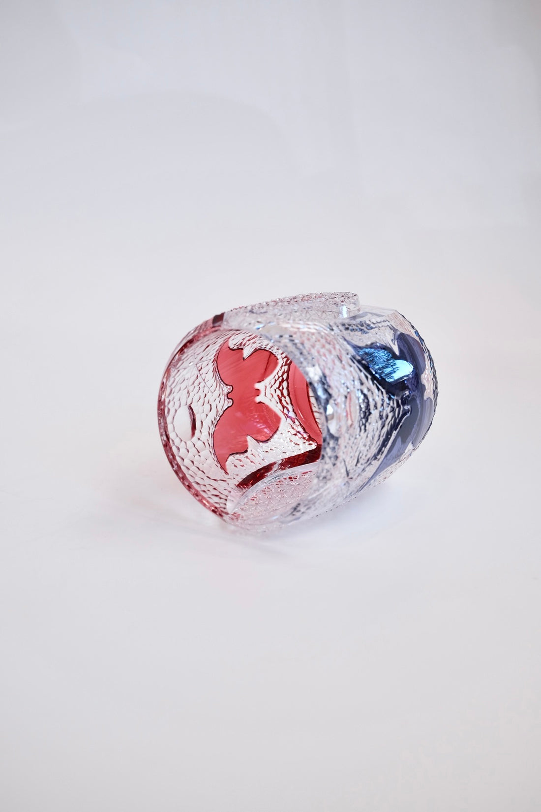 Edo Kiriko Whisky Glass Rock Glass "Butterfly" Purple/Red by Junichi Nabetani, Master of traditional crafts