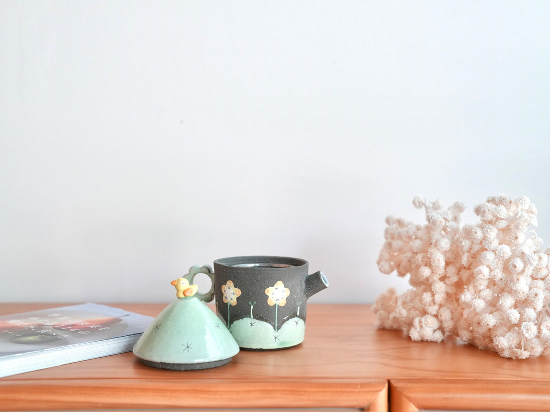 Akemi Nakamura 中村明美 Animal Teapot AN13