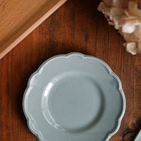 Atelier Gyuusha Small Floral Shape Round Plate