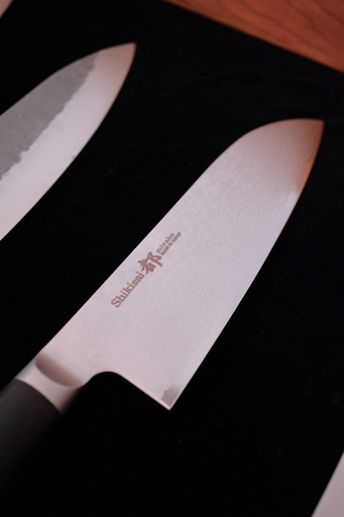 Shizu Hamono - Shikisai Miyako Damascus Deba