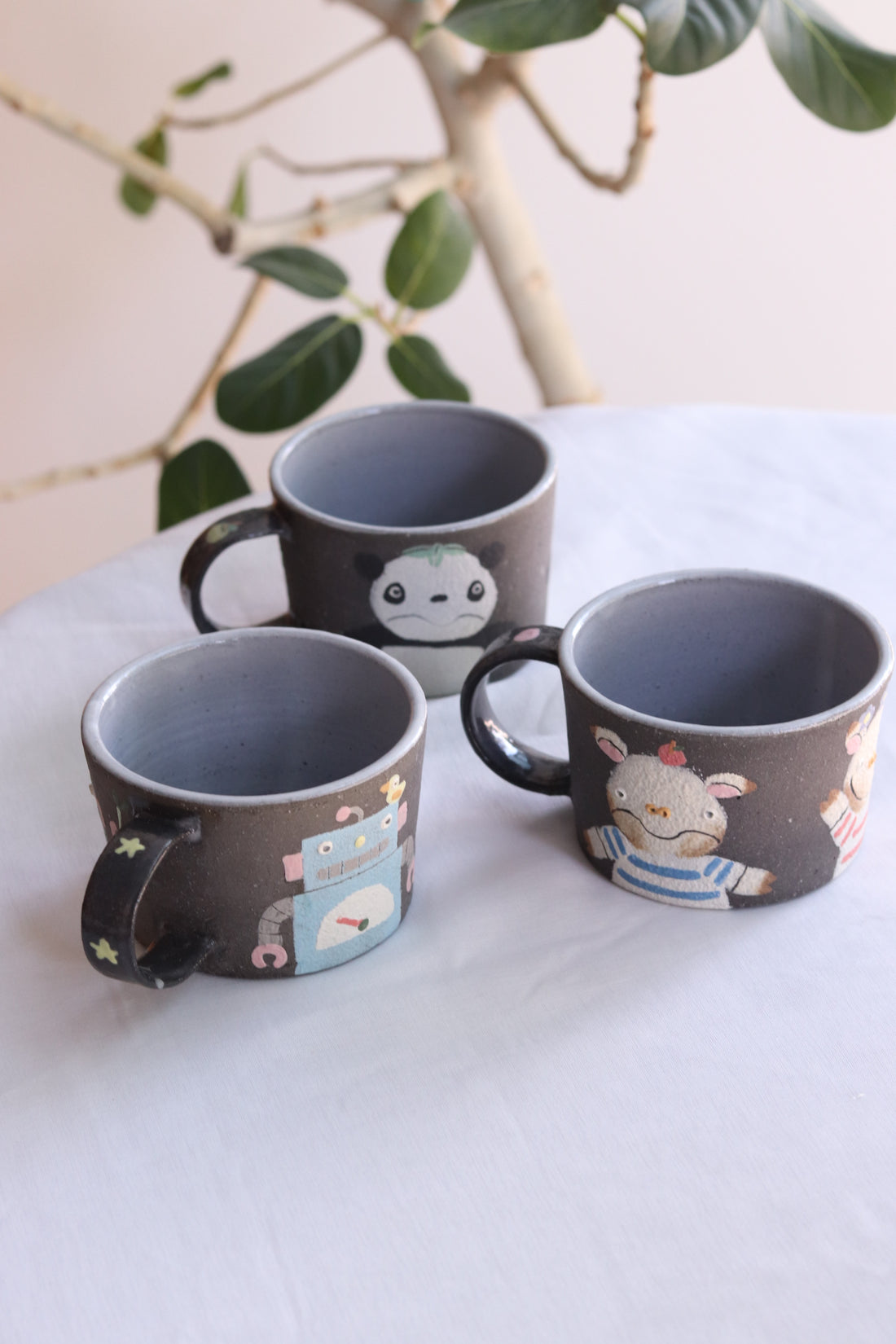 Akemi Nakamura 中村明美 Animal Mug AN03