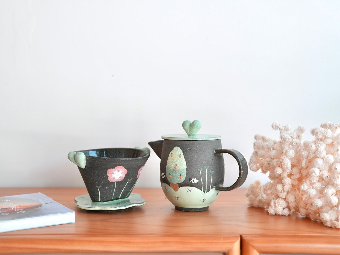 Akemi Nakamura 中村明美 Coffee Filter with Jug AN14