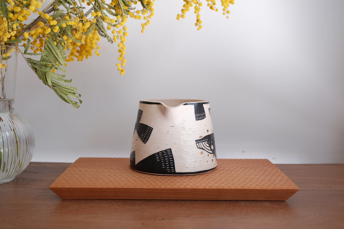 Shirogarasu Studio Humpback Whale Coffee Jug