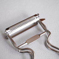 Kan Co-Handle Peeler & Peeler