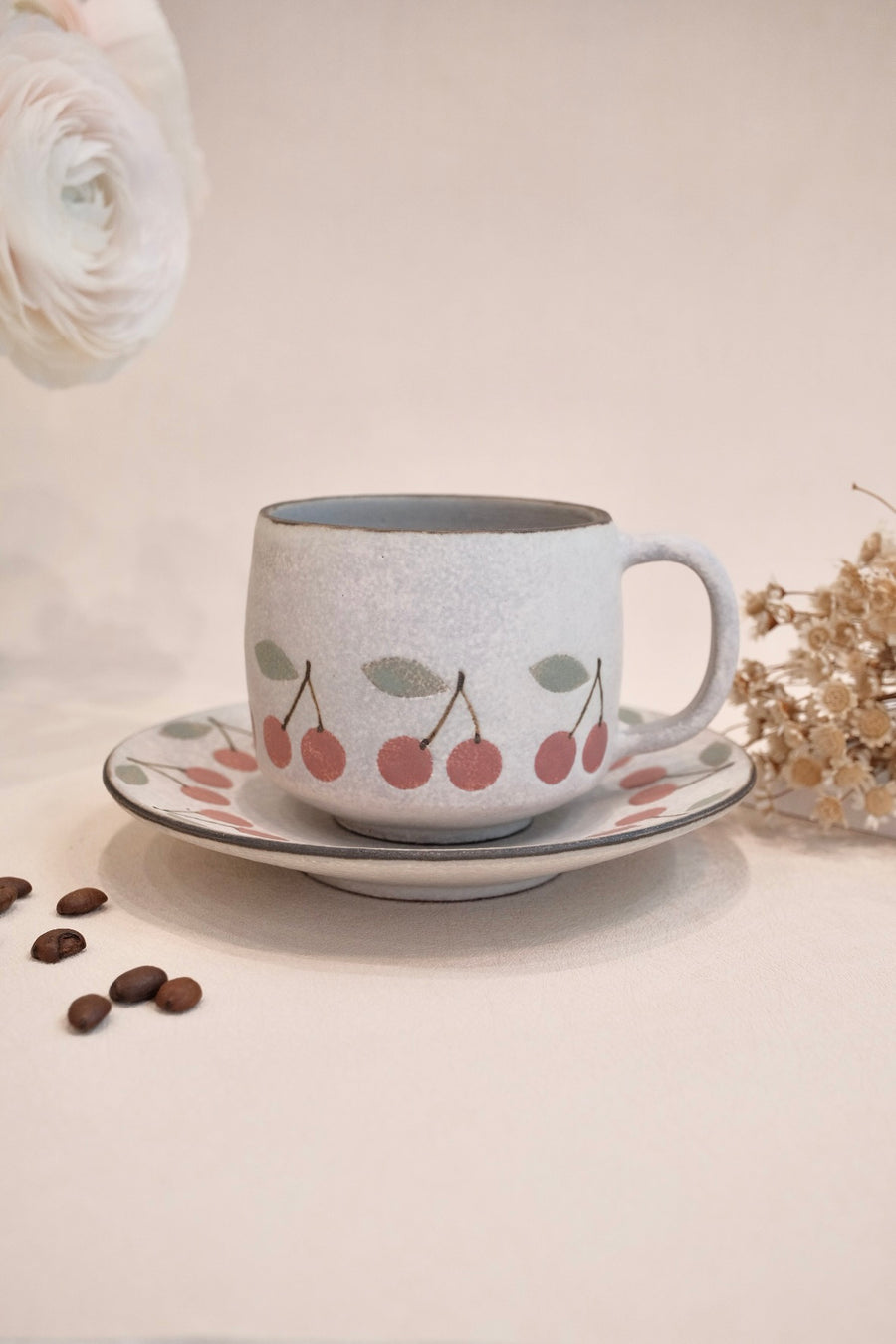 Kei Mitsumochi ミツ持啓 Cherry Mug with Saucer - Red  KM13