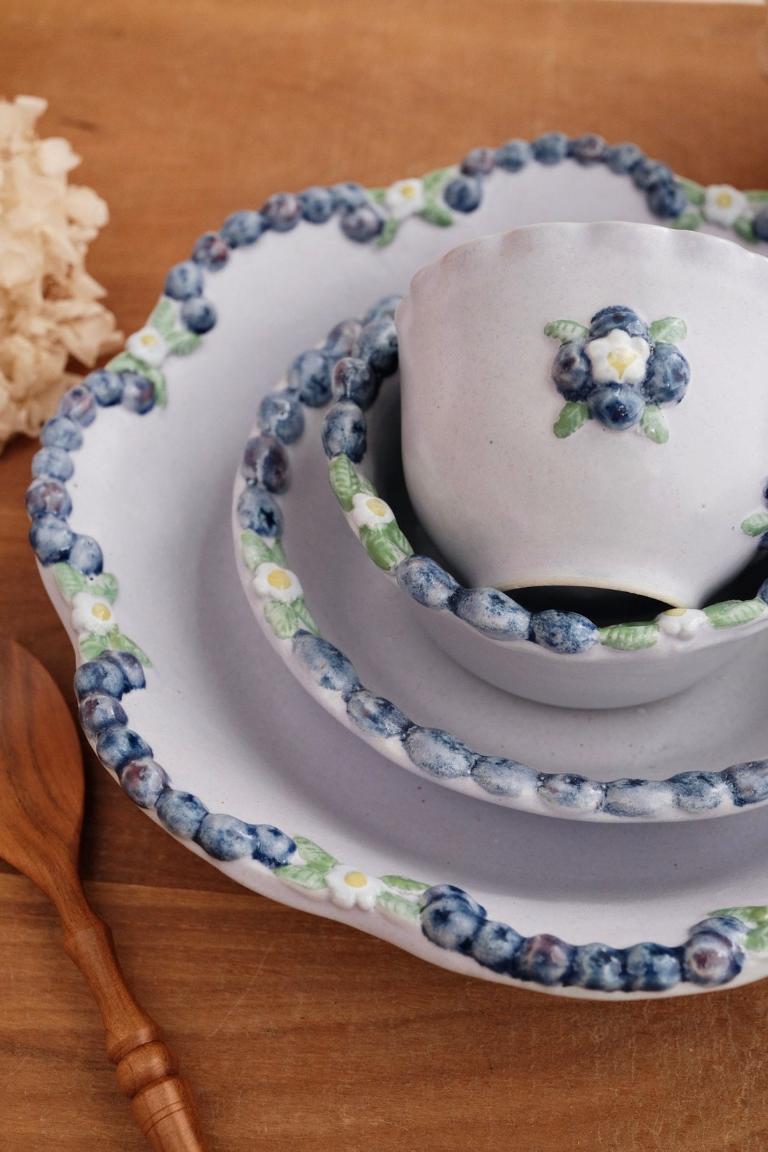 Aiko Miura 三浦愛子 Blue Berry Flower Edge Deep Plate AM01