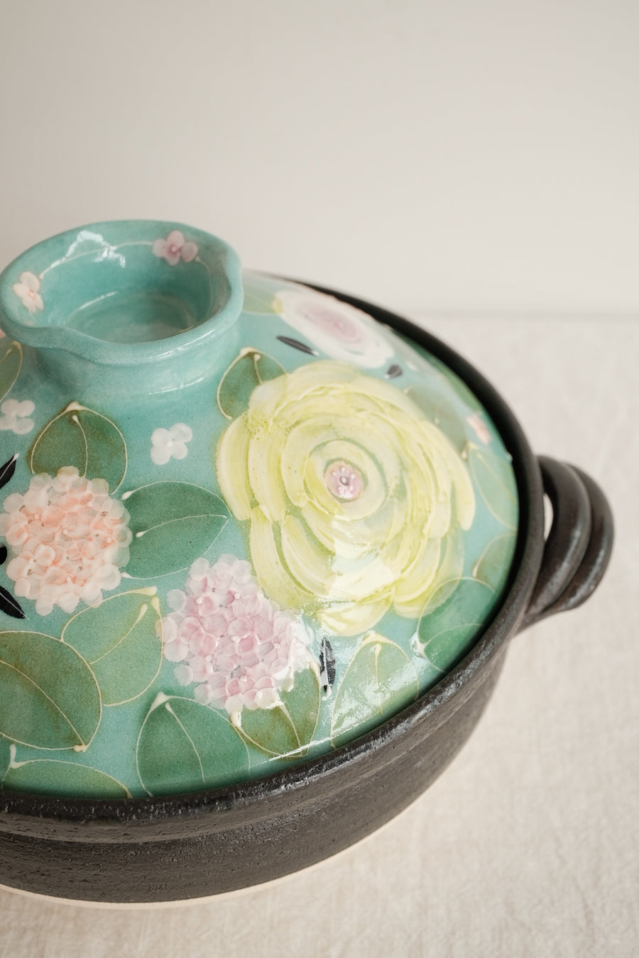Setoware Flower Donabe Claypot - Size 8