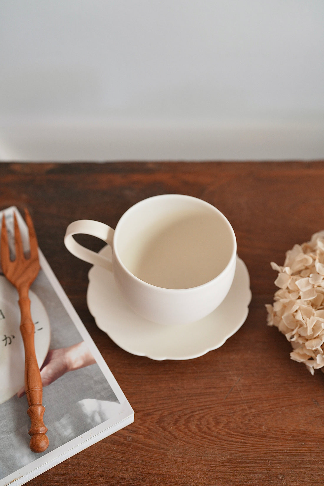 Yuko Hiramatsu 平松祐子 Round Mug with Saucer Set YH03