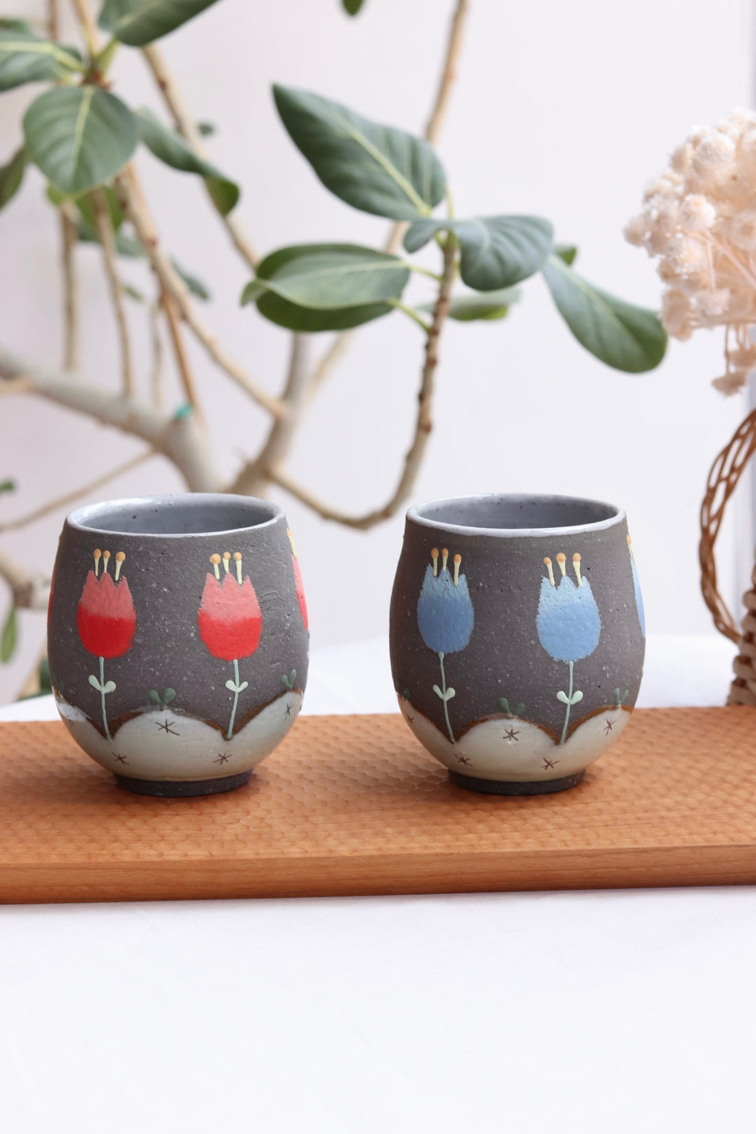 Akemi Nakamura 中村明美 Tulip Teacup AN12
