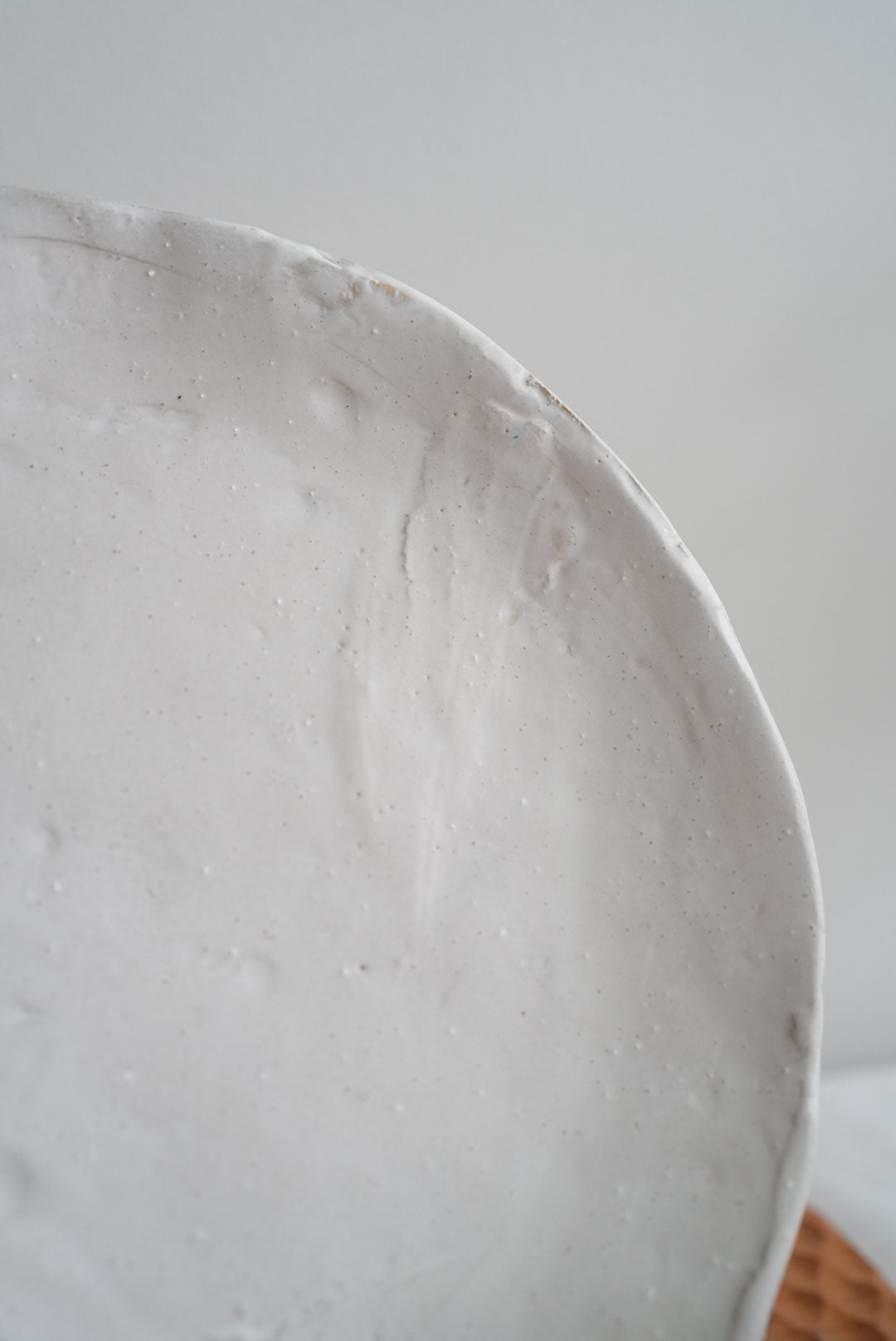 Tatsuo Horimizu 堀水達雄 White Round Plate TH04