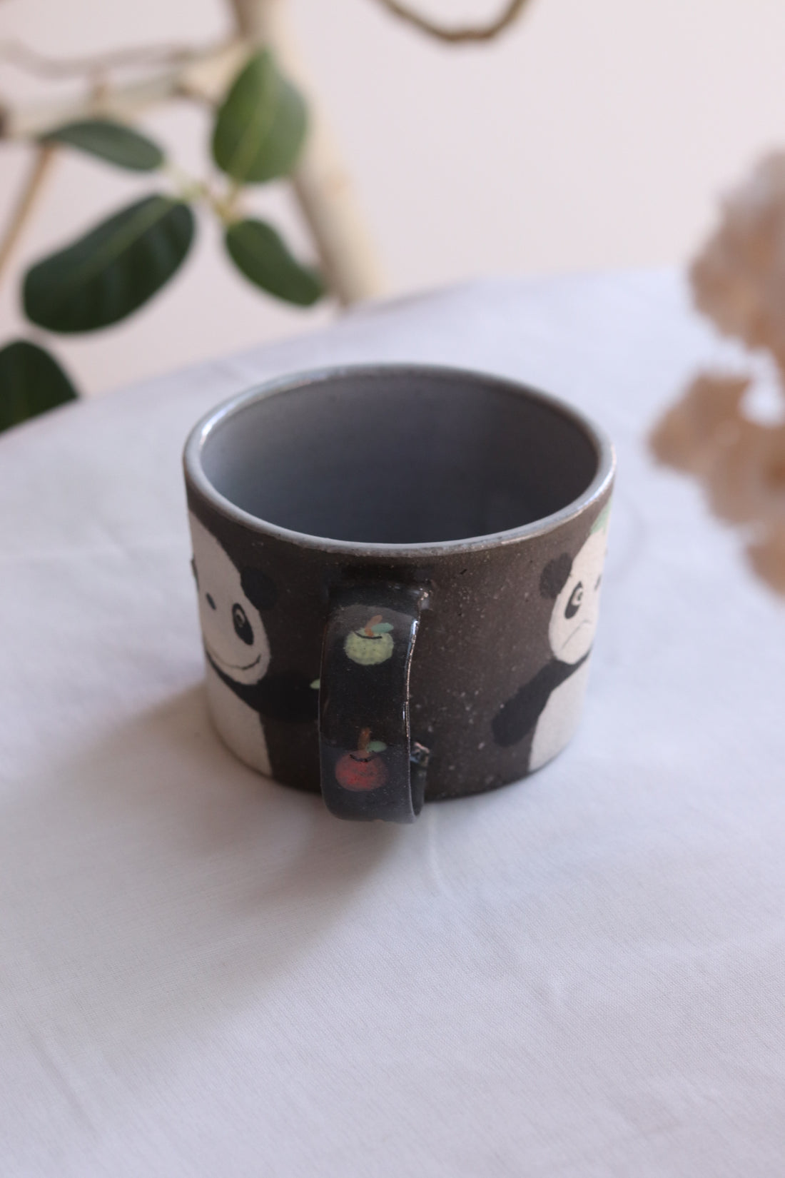 Akemi Nakamura 中村明美 Animal Mug AN03