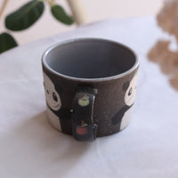Akemi Nakamura 中村明美 Animal Mug AN03