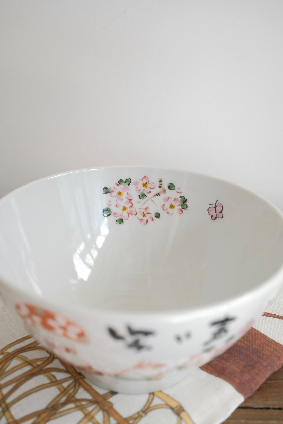 夕立窯 Fully Handmade Ramen Bowl - Sakura & Rabbit