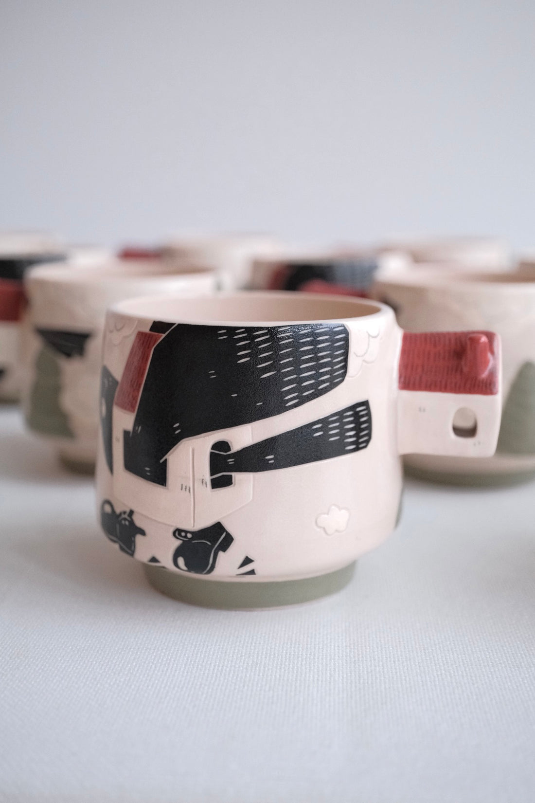 Shirogarasu Studio - Red House Cup BY117