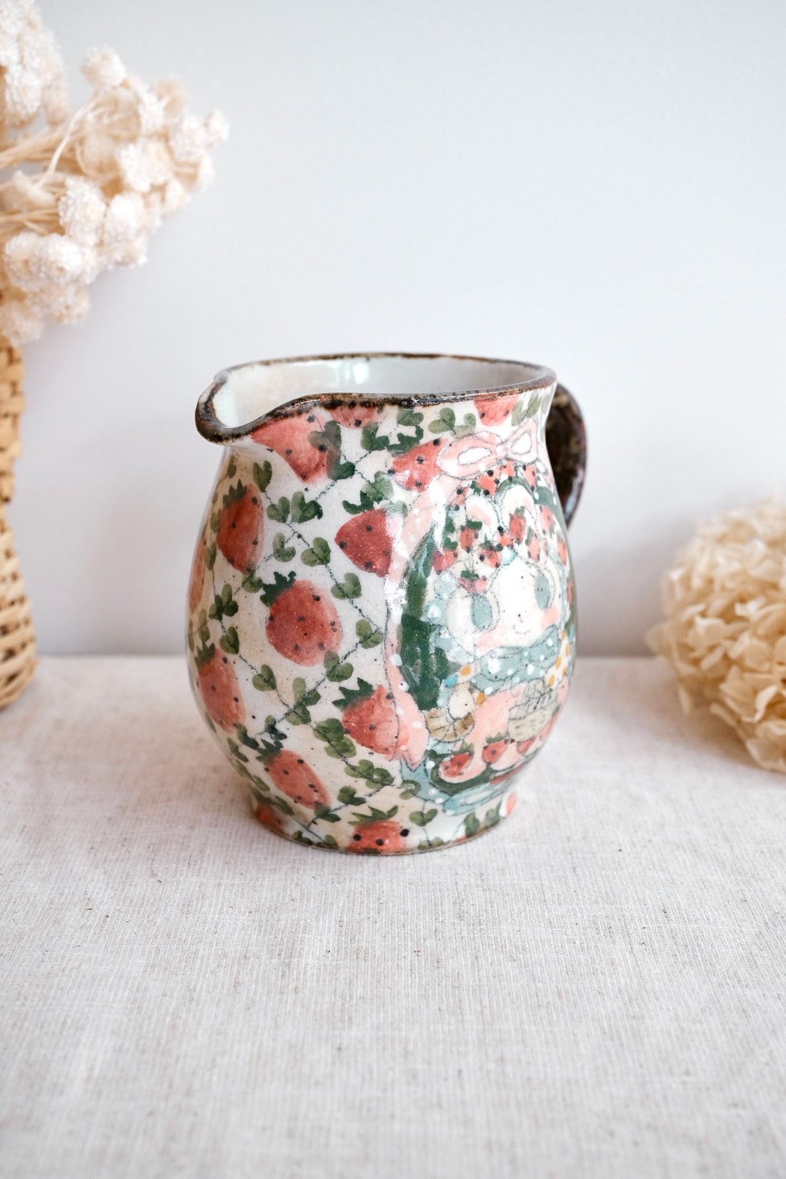 Asako Yamaguchi 山口麻子 Animal Strawberry Jug AI27a
