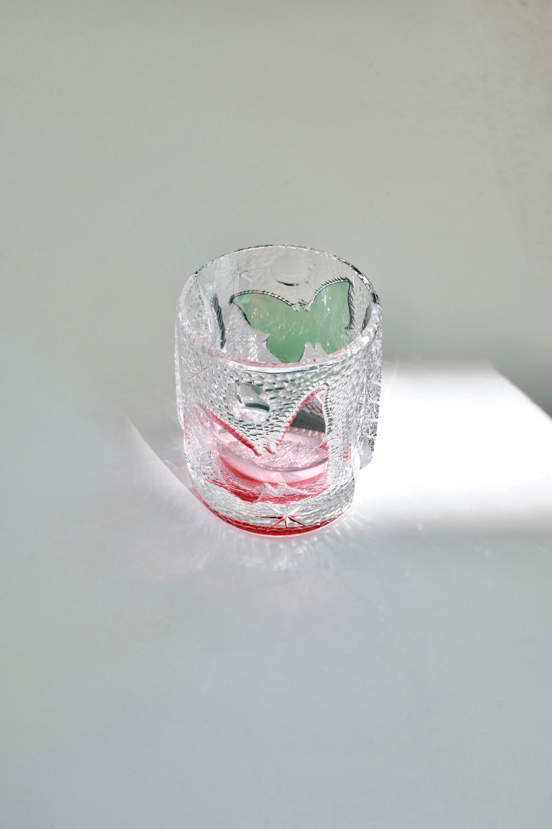 Edo Kiriko Whisky Glass Rock Glass "Butterfly" Green/Red by Junichi Nabetani, Master of traditional crafts