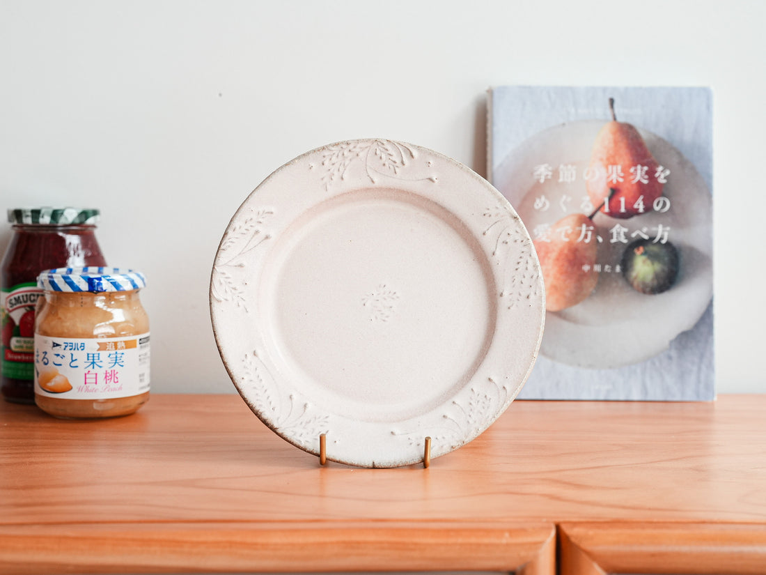 Satomi Motohashi 本橋里美 Round Plate SM06