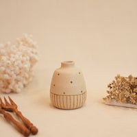 Chiho Yoshida 穗屋工房- Round Shaped Vase CY01