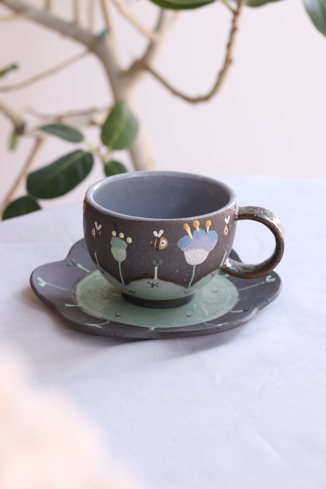 Akemi Nakamura 中村明美 Flower Round Mug with Saucer AN05