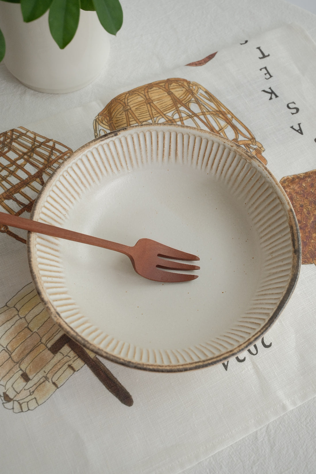 Mashiko Pottery Lined Deep Plate