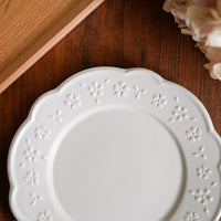 Atelier Gyuusha Medium Floral Shape Round Plate