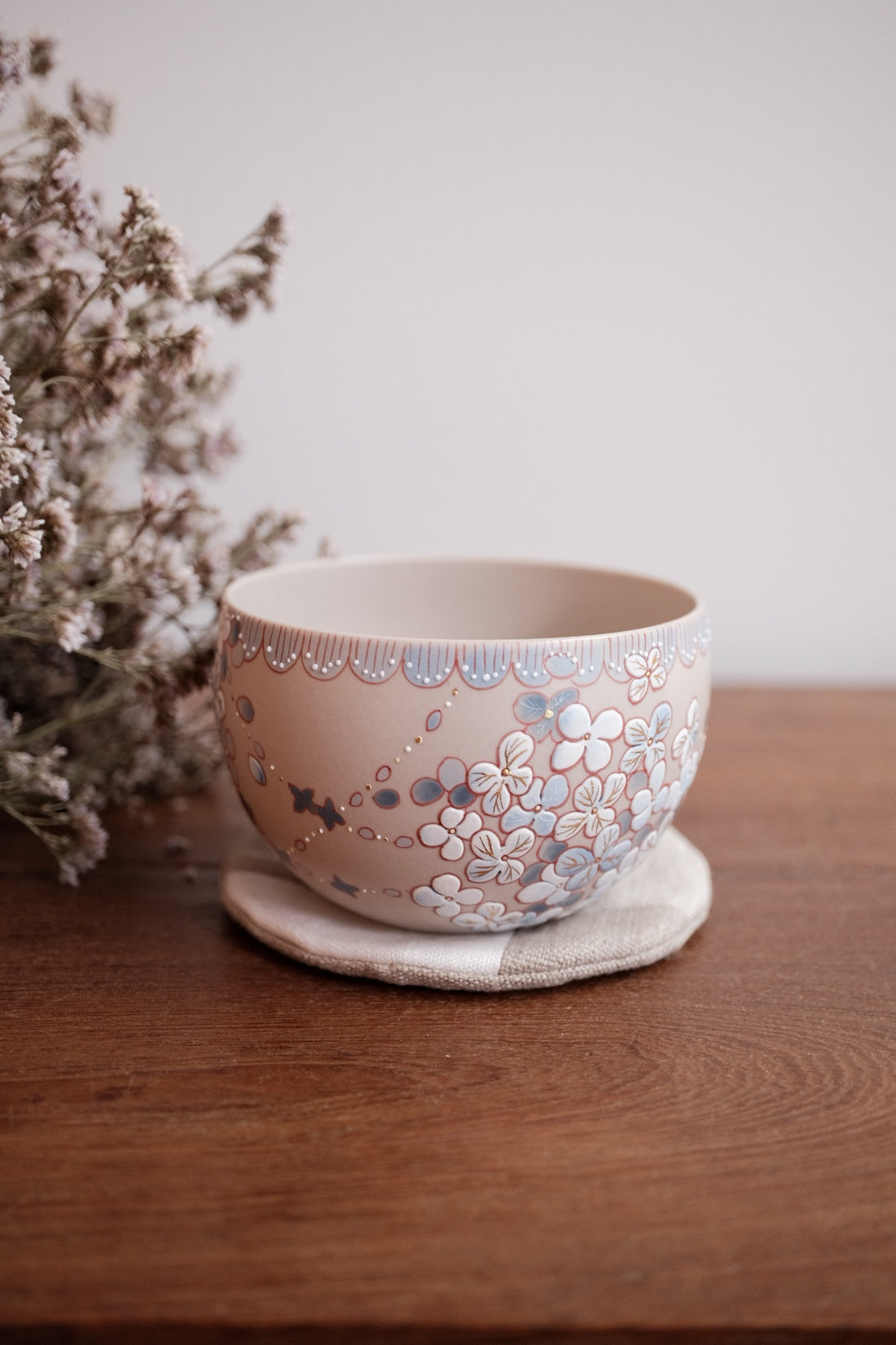 Baizhi Studio-Gilding Hydrangea Coffee/Tea Egg Shape Cup