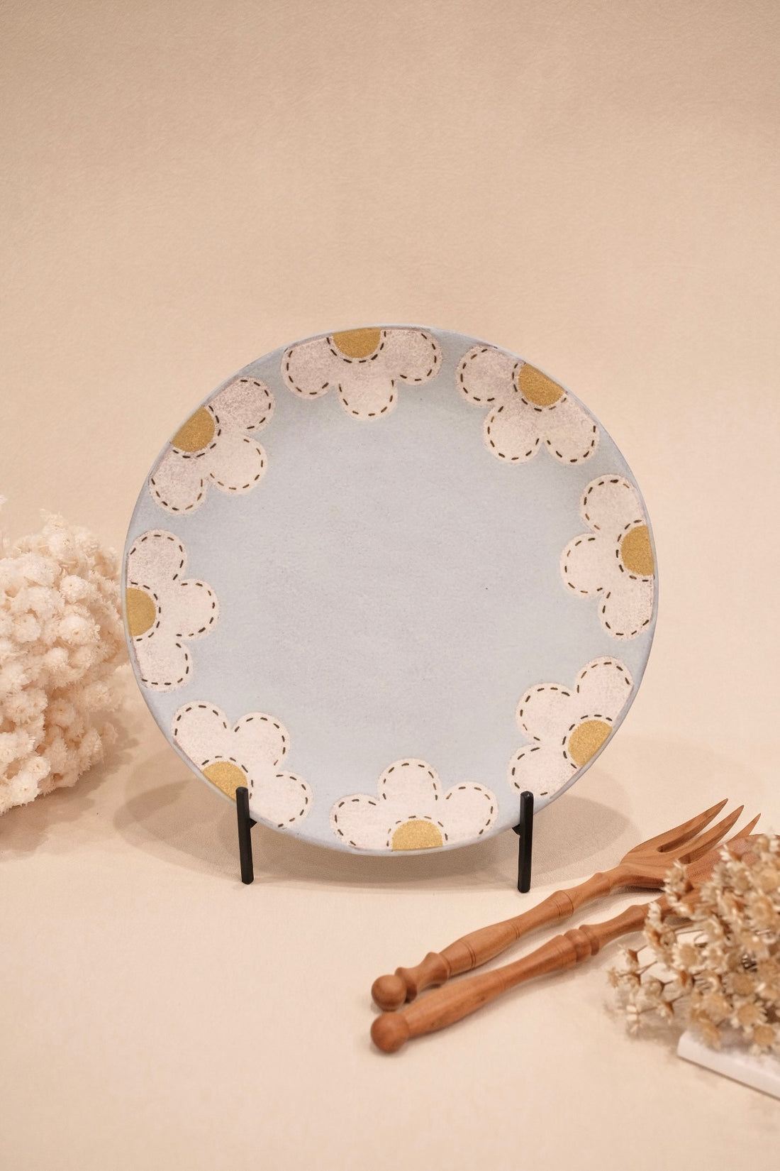 Kei Mitsumochi ミツ持啓 Round Plate - Blue Flower KM07