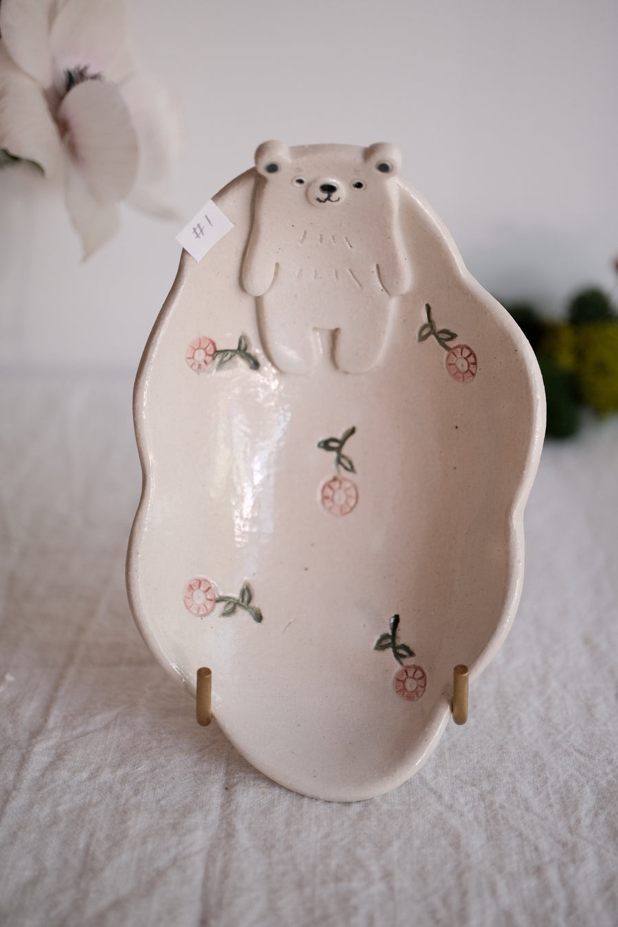 Tsubouchi Mayumi 坪内真弓 Bear Shaped Oval Mini Plate MT05 - Flower