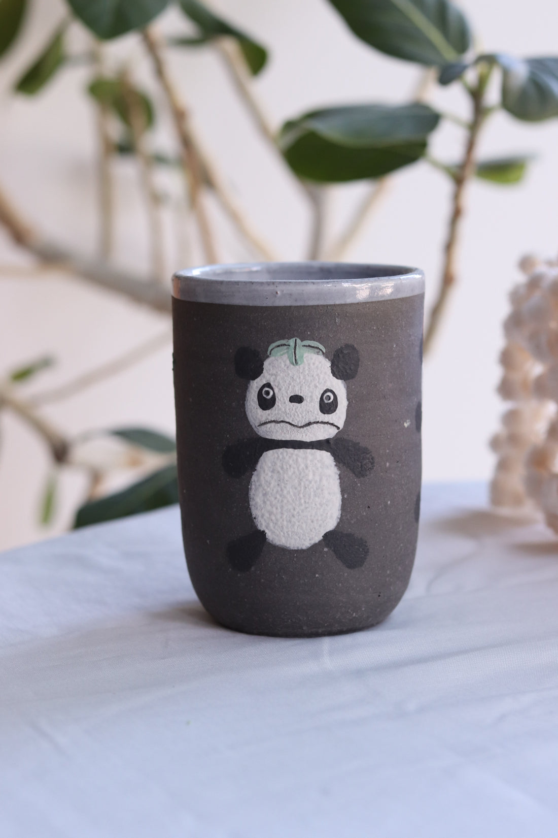 Akemi Nakamura 中村明美 Animal Beer Cup AN07