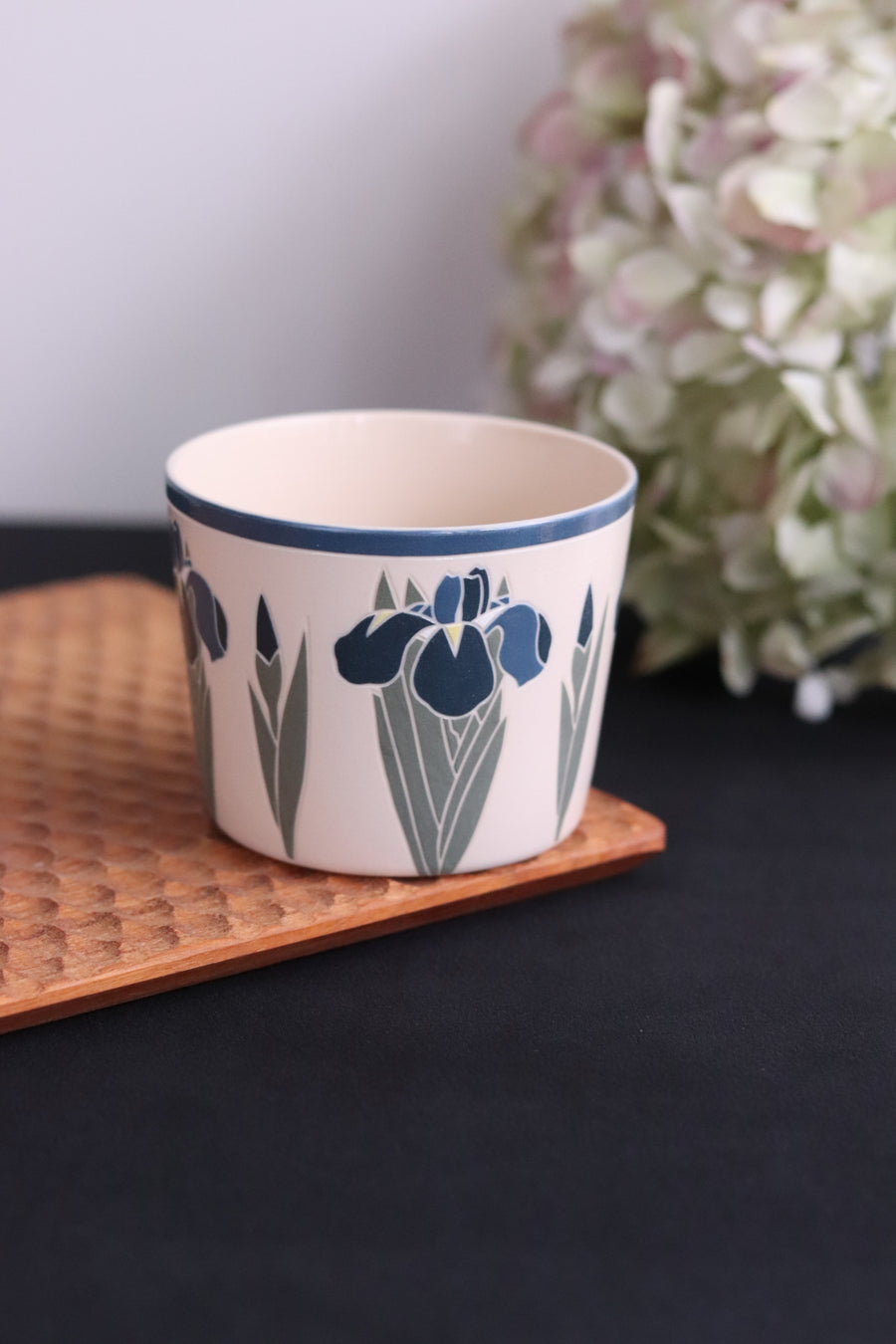 BAIYA Studio Handmade Iris Cup