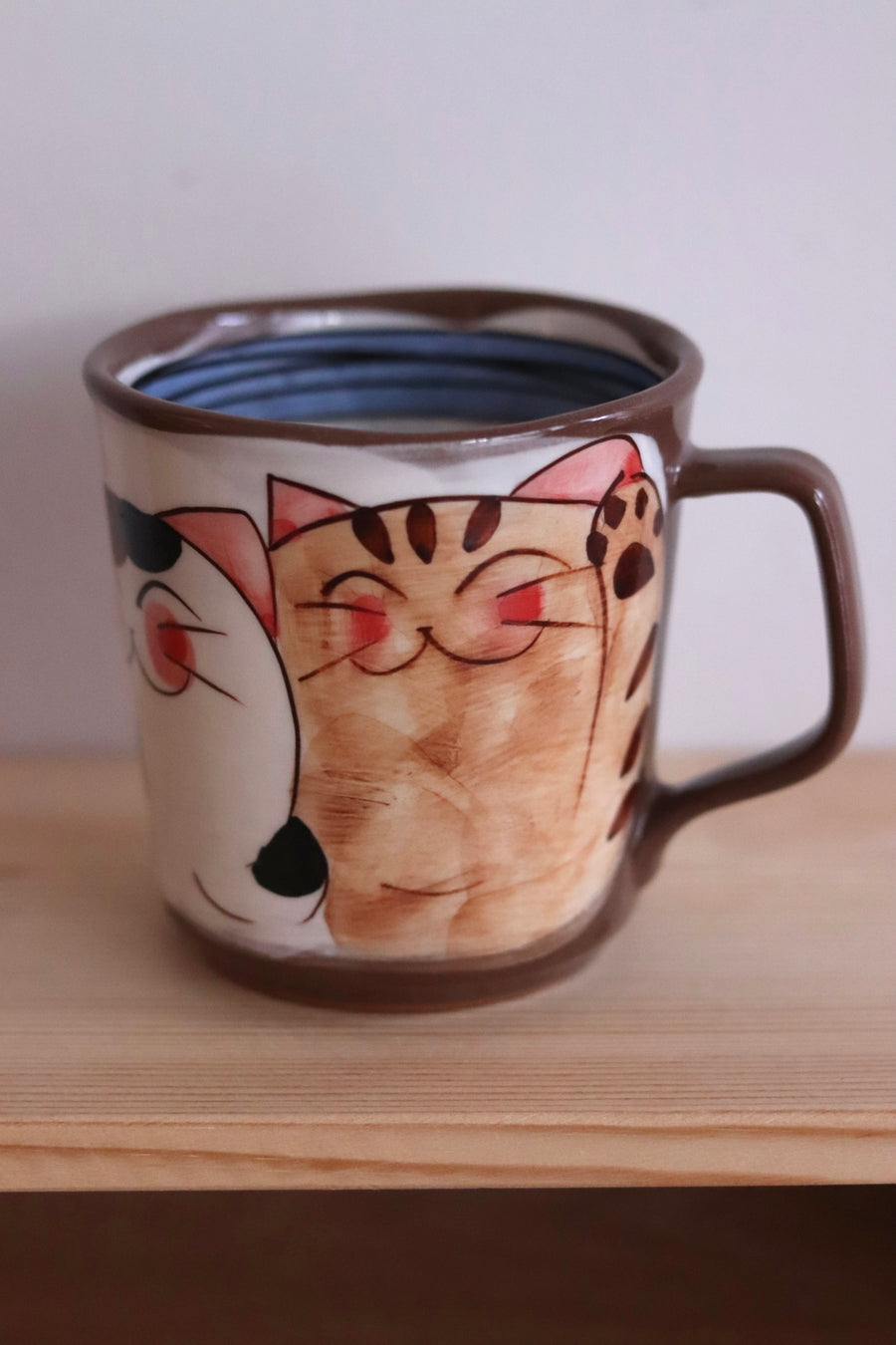 Hasami ware Friendly Cats  Mug