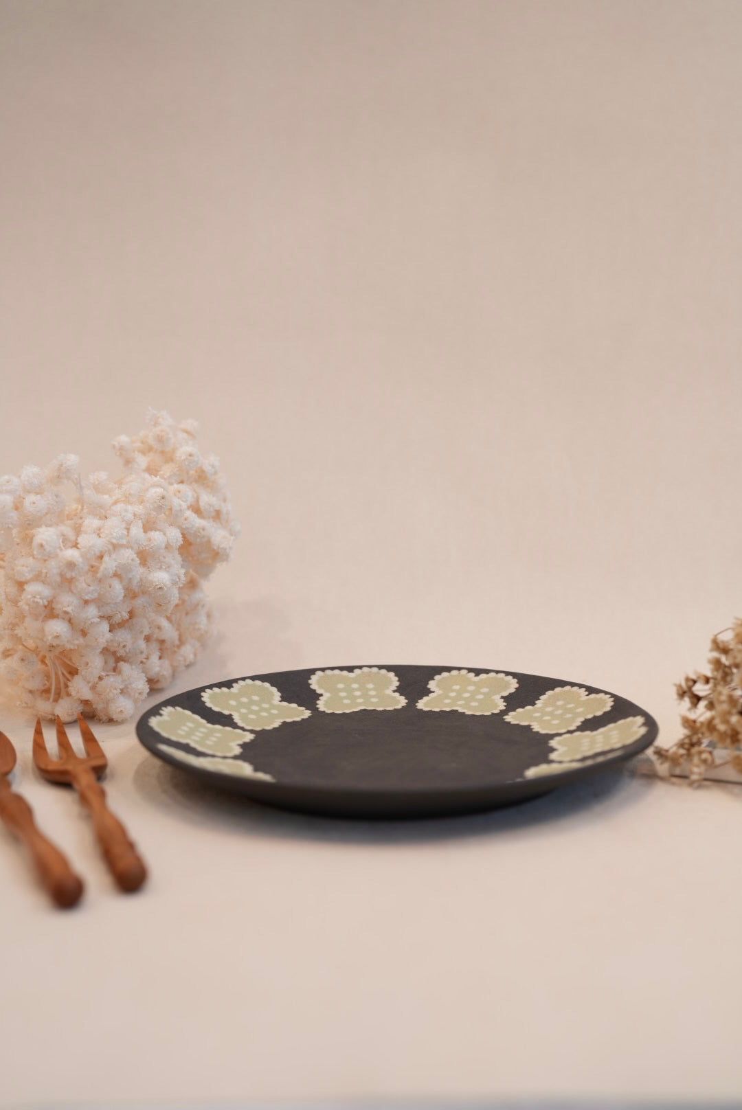 Kei Mitsumochi ミツ持啓 Green Flower Rim Large Round Plate  KM38