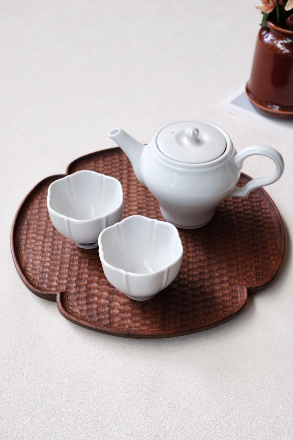 Kazunori Takatsuka 高塚和則 Flower Plate Walnut Wood Extra Large KU09