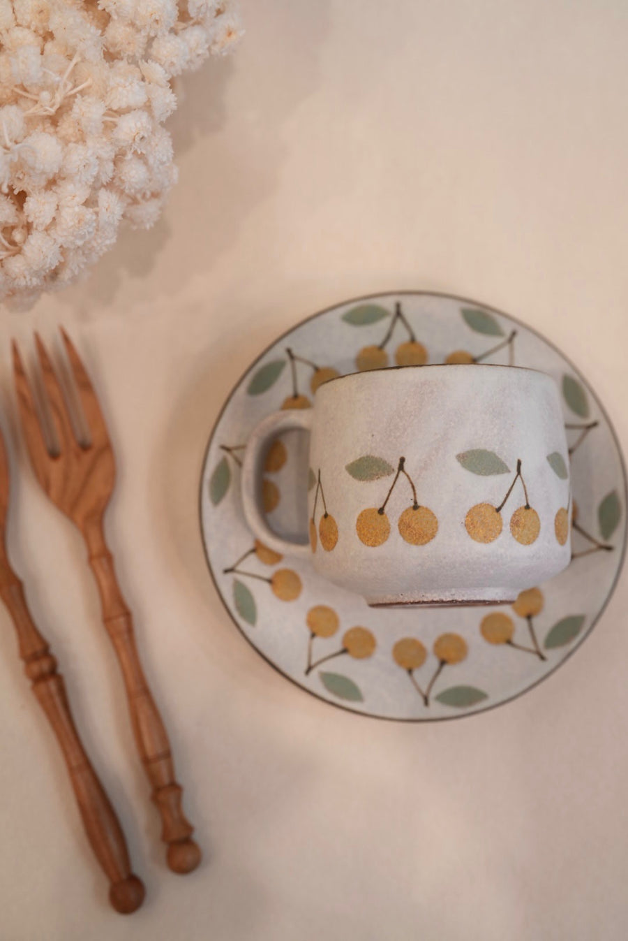 Kei Mitsumochi ミツ持啓 Cherry Mug with Saucer - Yellow  KM12